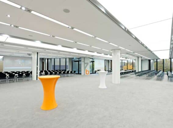 Raum 8 ohne Wände mit Blick auf Raum 7