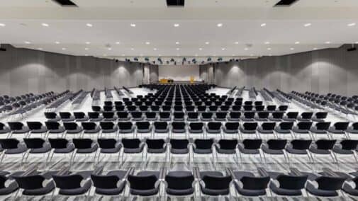 Reihenbestuhlung in Raum 2