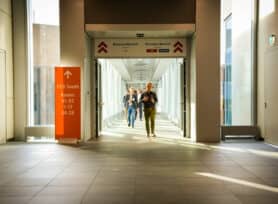 Foyer Halle 1 mit Übergang zum CCD