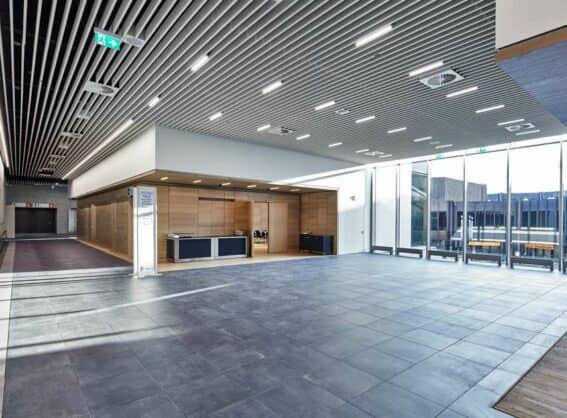 Foyer Halle 1 Blick auf das CCD und Raum 16