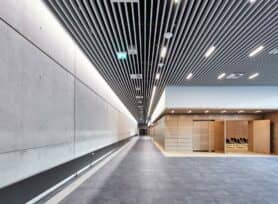 Foyer Halle 1 Obergeschoss mit Blick auf Raum 17