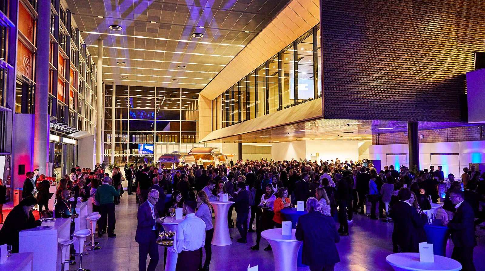 Event in der Messehalle 1 in Düsseldorf